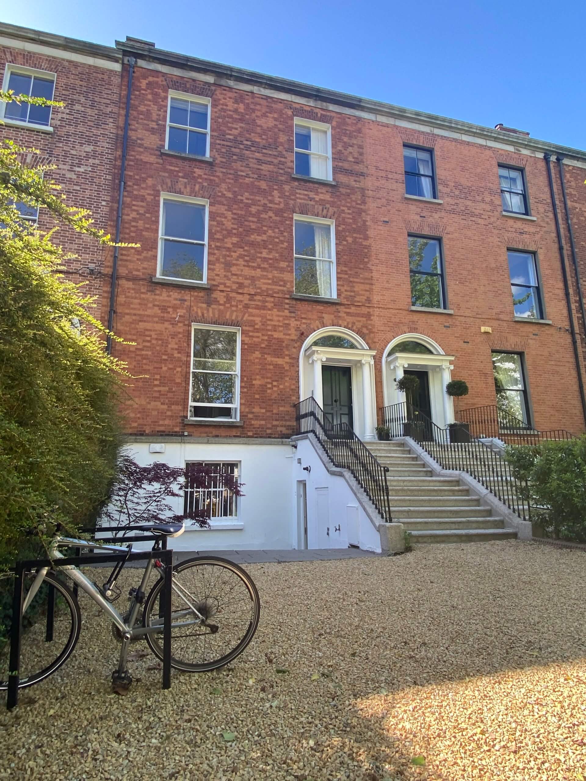 Garden Apartment, 9 Raglan Road, Ballsbridge, Dublin 4 NORTHS