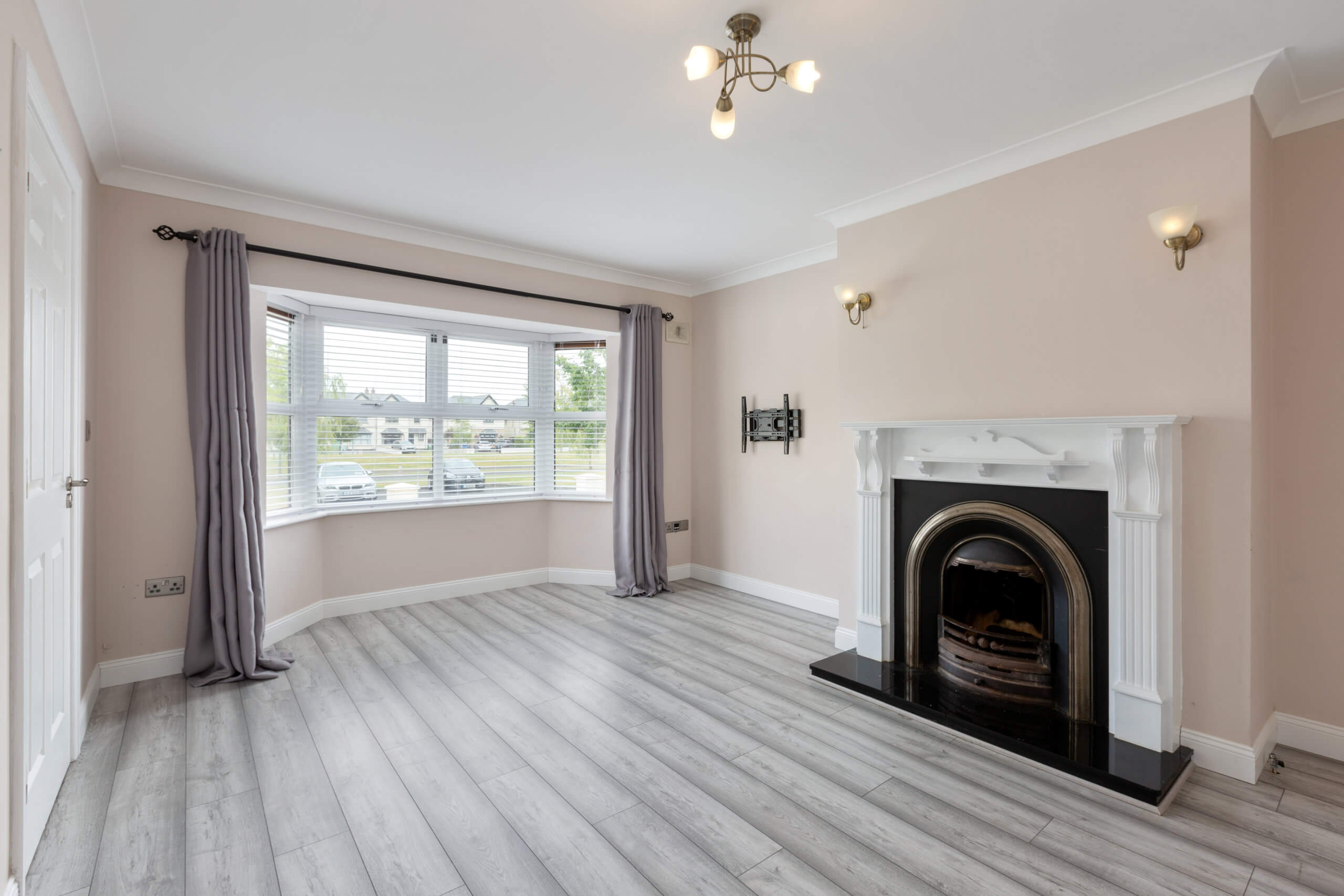 2 Sitting Room - NORTHS